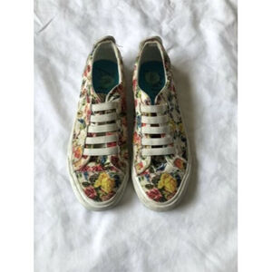 BLOWFISH MALIBU Women’s SNEAKERS Size 8